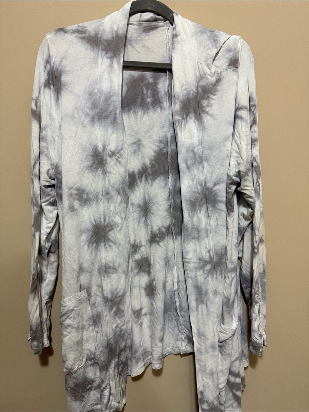 torrid Gray and White Tie-Dye Open Cardigan